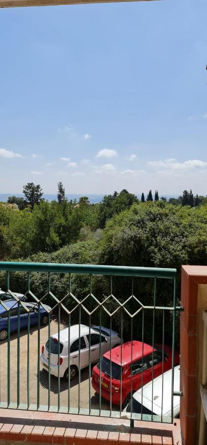 דירת חדר יפה ונעימה באיזור פסטורלי ושקט Appartement Zikhron Ya'akov Buitenkant foto